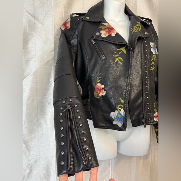 Embroidered Black faux Leather Jacket - Picture 12 of 15